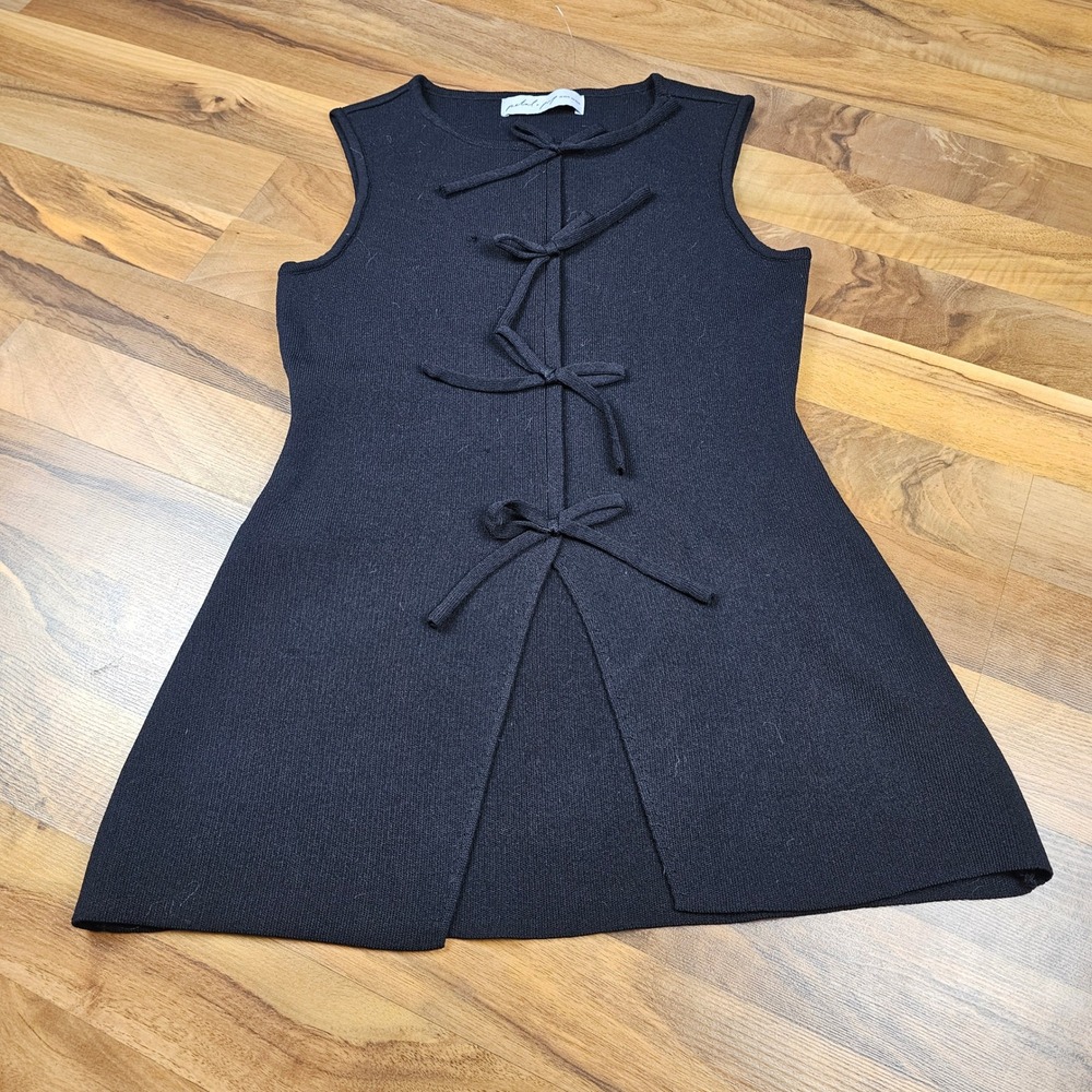 Petal + Pup Knit Vest XS/S Black Front Tie Cropped Trendy Layering Top